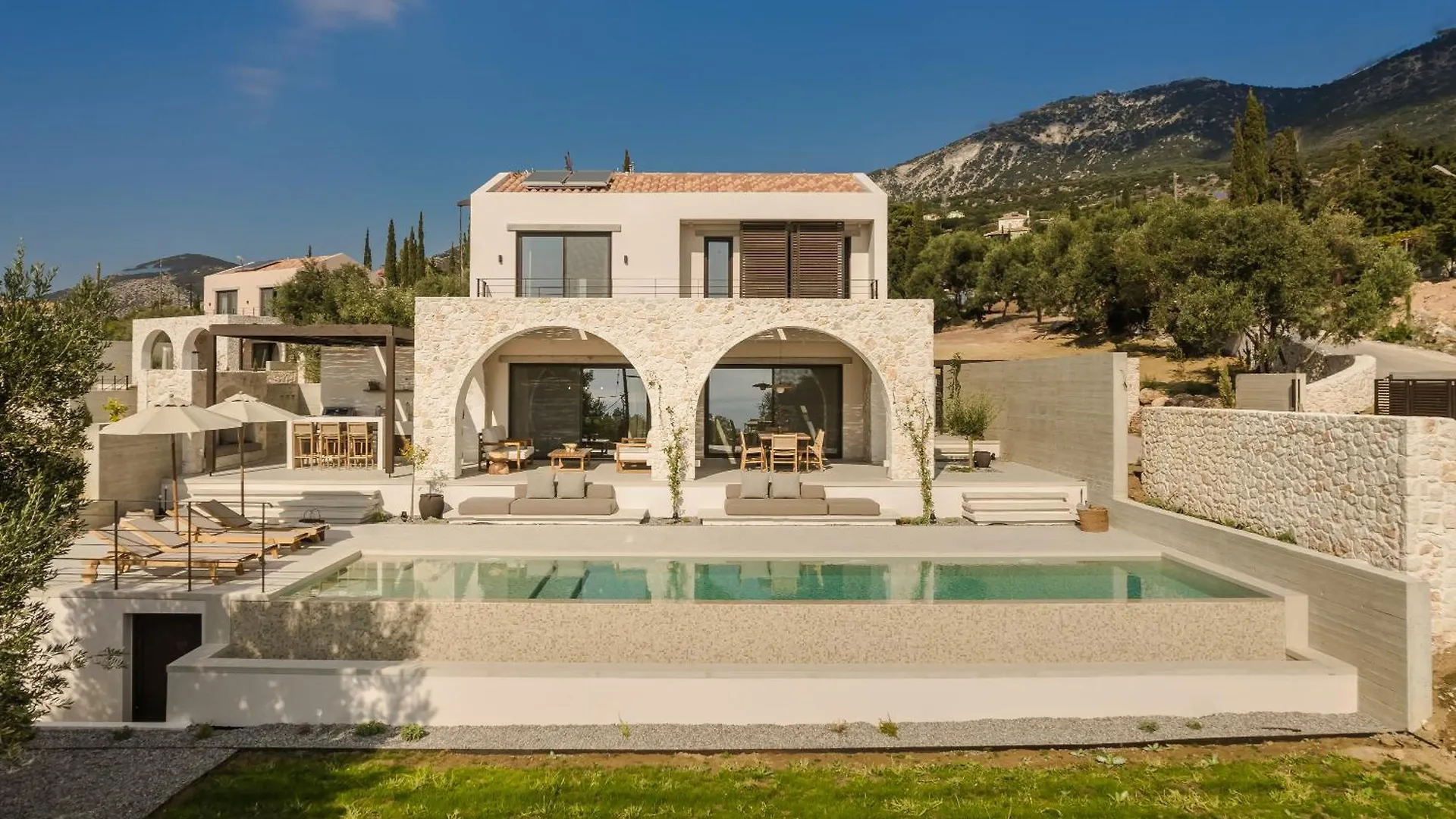 Kerami Kefalonia Afrato 0*,